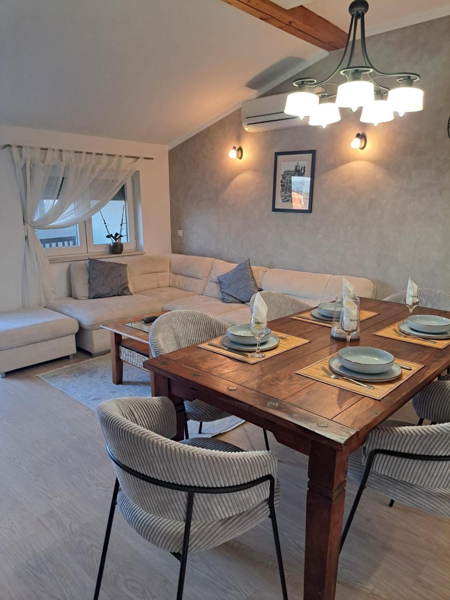 Apartman Lucia Posedarje Exterior foto